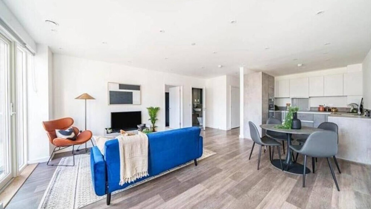 Gascoigne Apartment | Stunning Spacious Apartment in East London