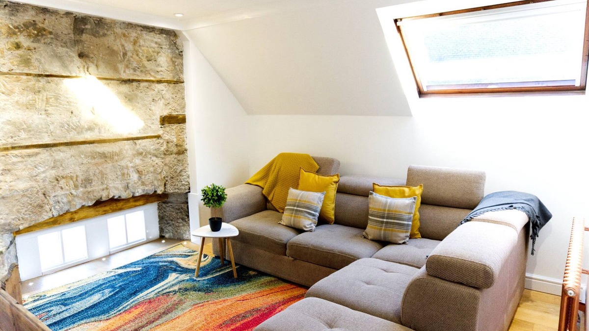 Airth Apartment | Stunning spacious apt in culross
