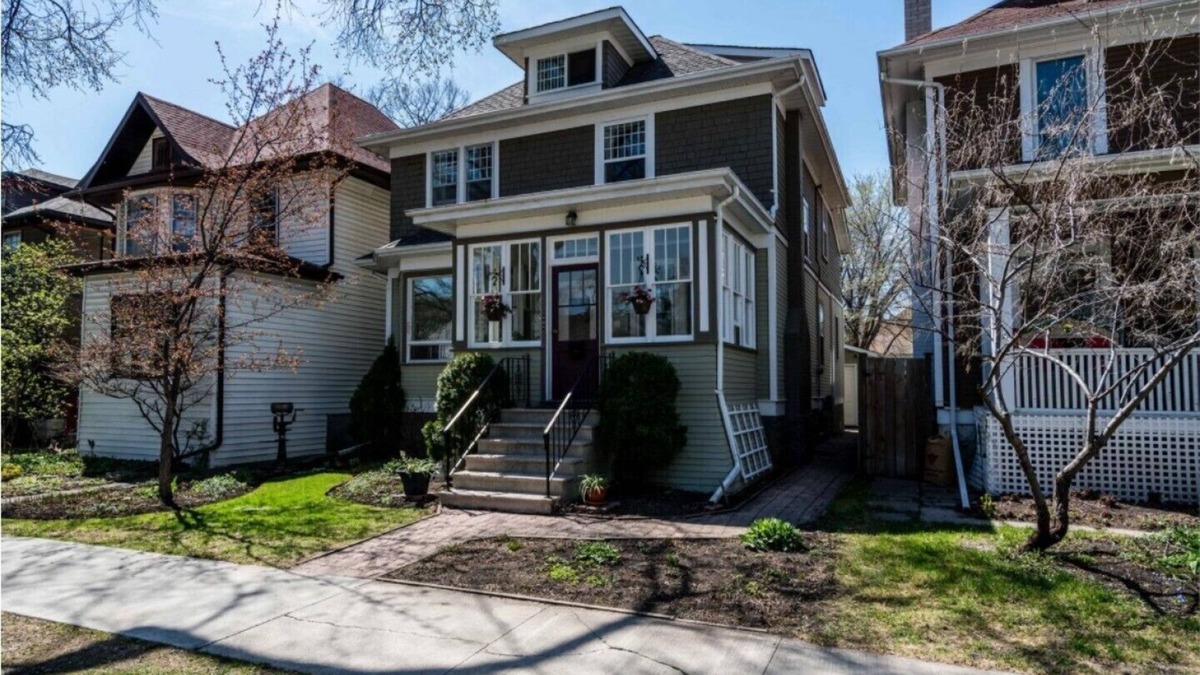 Winnipeg House | Stunning & Spacious Two Bedroom Home in Wolseley!