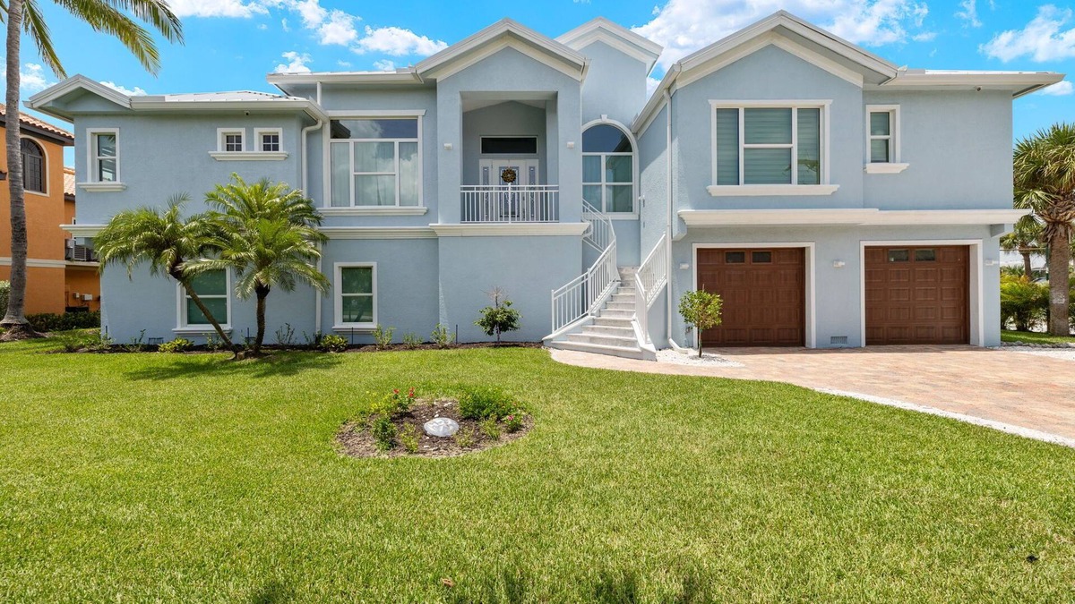 Beachview Country Club Estates House | STUNNING! SPECIAL HALF OFF MAY AND JUNE!