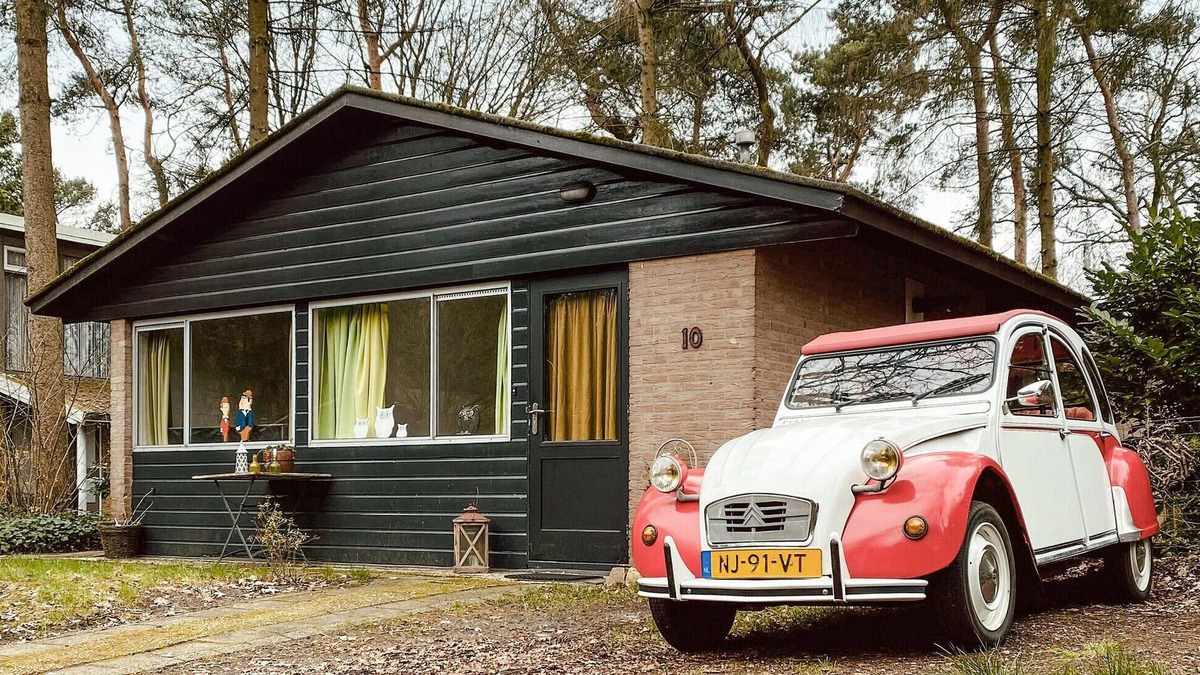 Stegerveld House | Stunning (sta)caravan in Rheezerveen