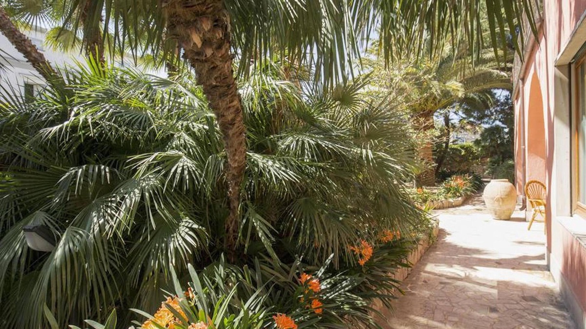 Sorrento City Centre Apartment | Stunning studio for 2 plus one guest at Villa Rosa Sorrento