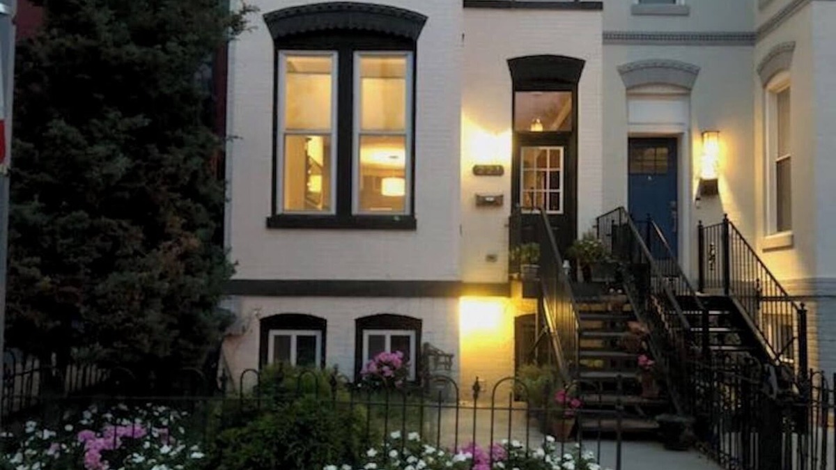 Truxton Circle Apartment | Stunning, Stylish Flat, Cool Neighborhood Close to Everything