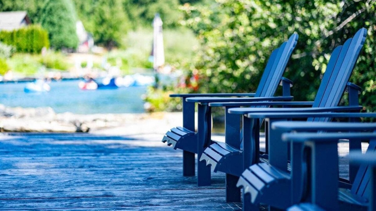 Lake Cowichan Hotel | Stunning Suite at Riverside Boutique Motel - Skutz