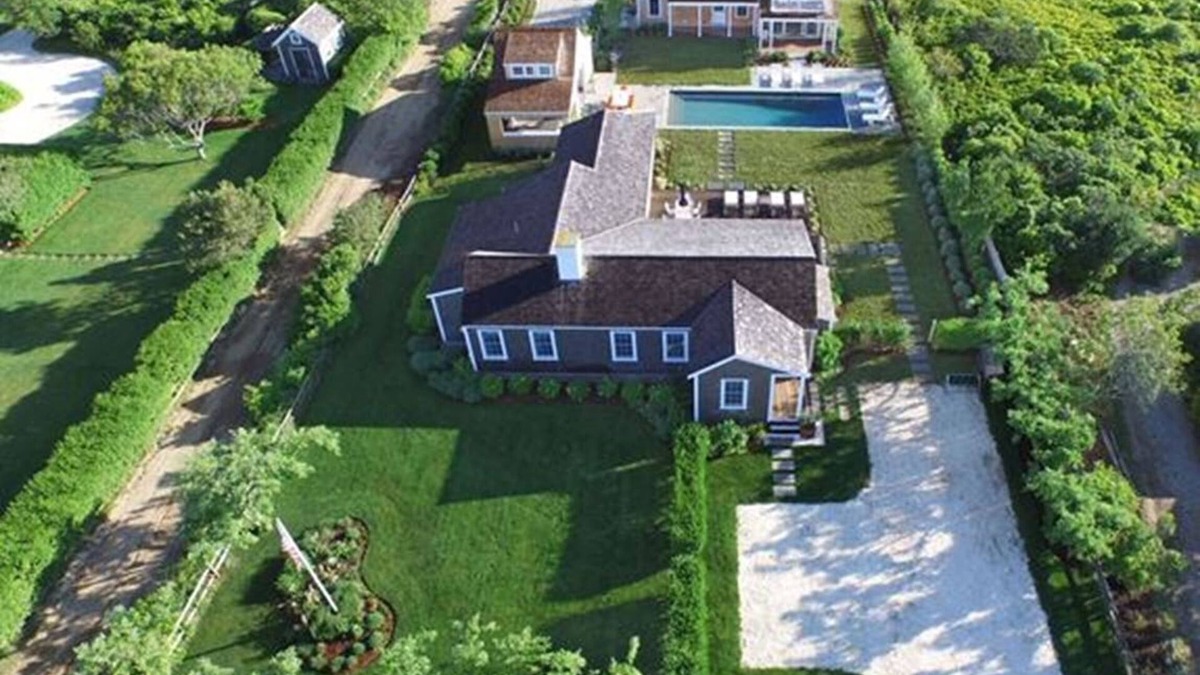 Surfside House | Stunning Surfside 6 bedroom Estate With Pool and Cabana