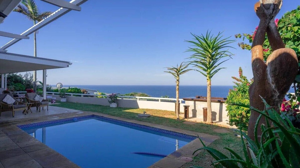 Shaka's Rock Ski Chalet | Stunning three and a half bedroom Dolphin Coast chalet on Chakas Rock pools