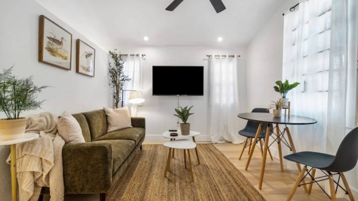 East Ybor Apartment | Stunning tiny house in Ybor City Tampa - 1.5 miles to downtown