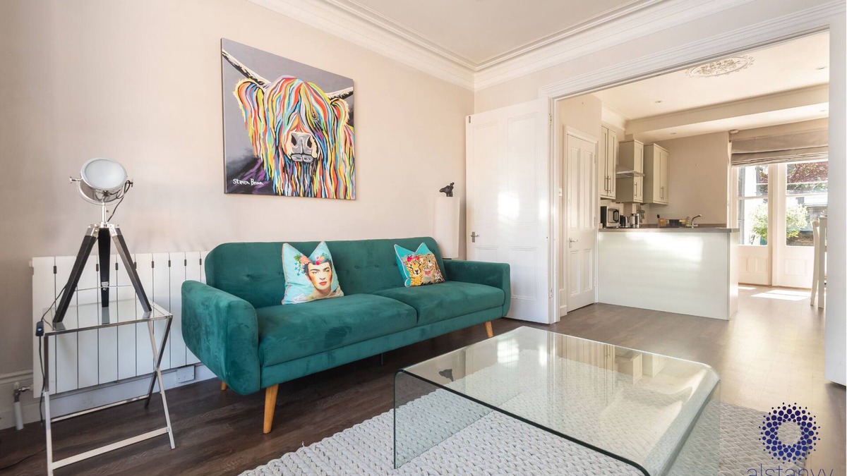 Royal Tunbridge Wells Apartment | Stunning town centre ground floor garden apartment