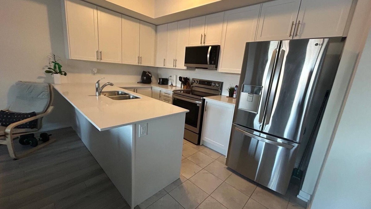 Halton Regional Municipality House | Stunning Townhouse available for short term rent (July & August)