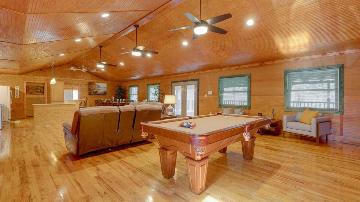Laurens County House | Stunning Tranquil River Lodge and 2 Cozy Cabins