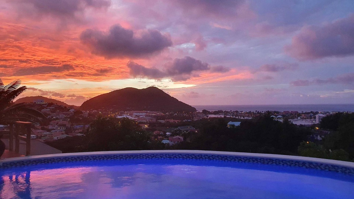 Castries Quarter House | Stunning Tropical Vacation Villa With Fantastic Views