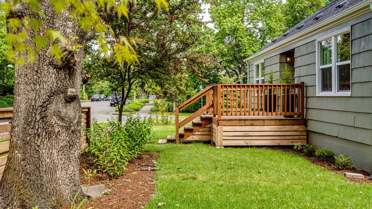 Amazon House | Stunning U of O Home – Just Steps from Hayward Field!
