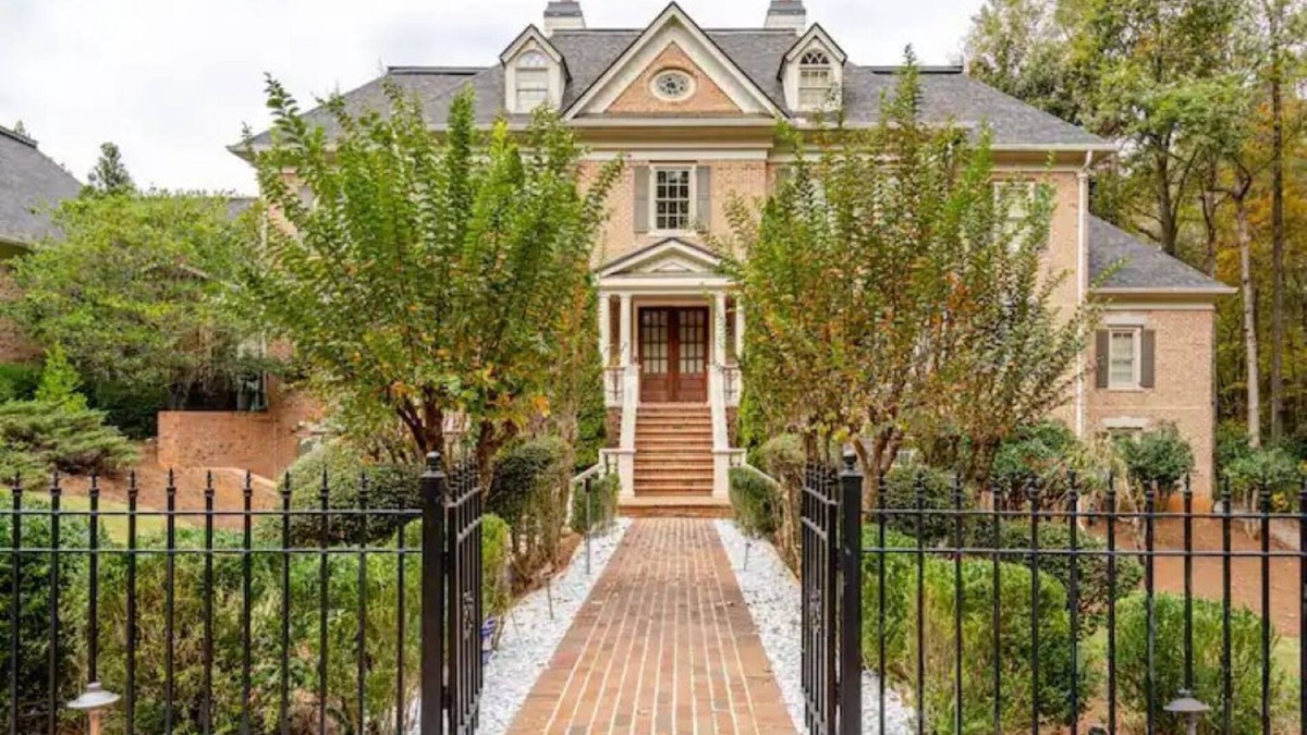 Acworth Villa | Stunning Upscale Flat retreat with Impressive Amenities