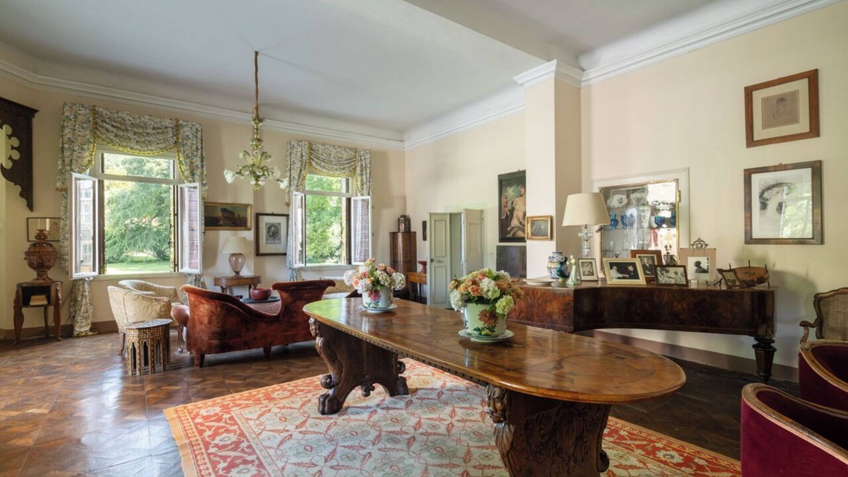 Este Villa | Stunning Venetian Villa, with pool, set in a private park in the Euganean Hills