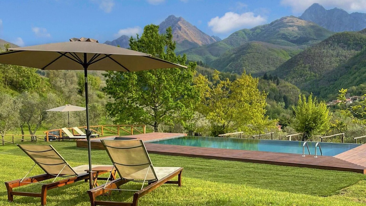 Casone Carpinelli Villa | Stunning views, Character Villa & Annexe, private infinity pool, walk restaurant