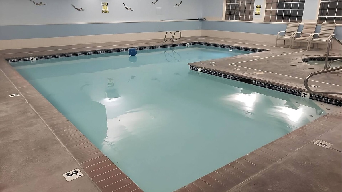 Pullman Hotel | Stunning View of Pullman! Spacious Room w/Free Breakfast, Free Parking, Pool