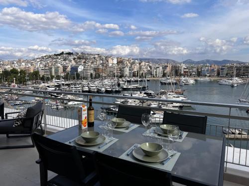 Pasalimani Apartment | Stunning View Zeas Marina - 2 bedrooms
