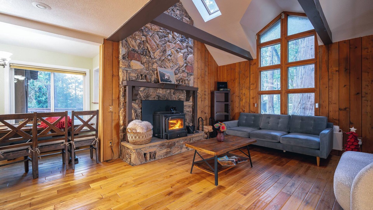 Forest Falls Cabin | Stunning Views 2 bedroom Cabin in wonderful Forest Falls w/strong WiFi