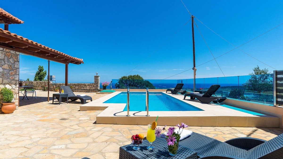 Polemarchi Apartment | Stunning Views Flat w. Pool, Near Iconic Beachesnn