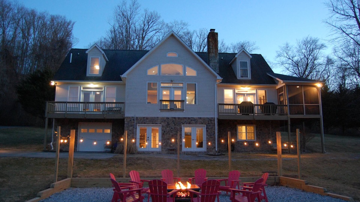 Millville House | Stunning Views, Riverfront Privacy, 18-Acre Estate - Near Hikes, Wine/Breweries!