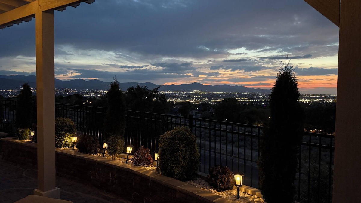 Draper Apartment | Stunning Views Suite