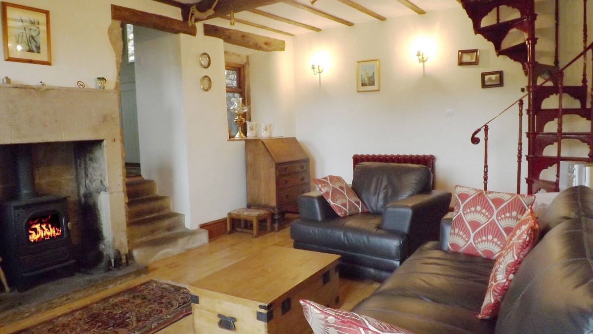 Youlgreave Cottage | Stunning views. Wifi. Pets welcome. Five star rating on Trip Advisor