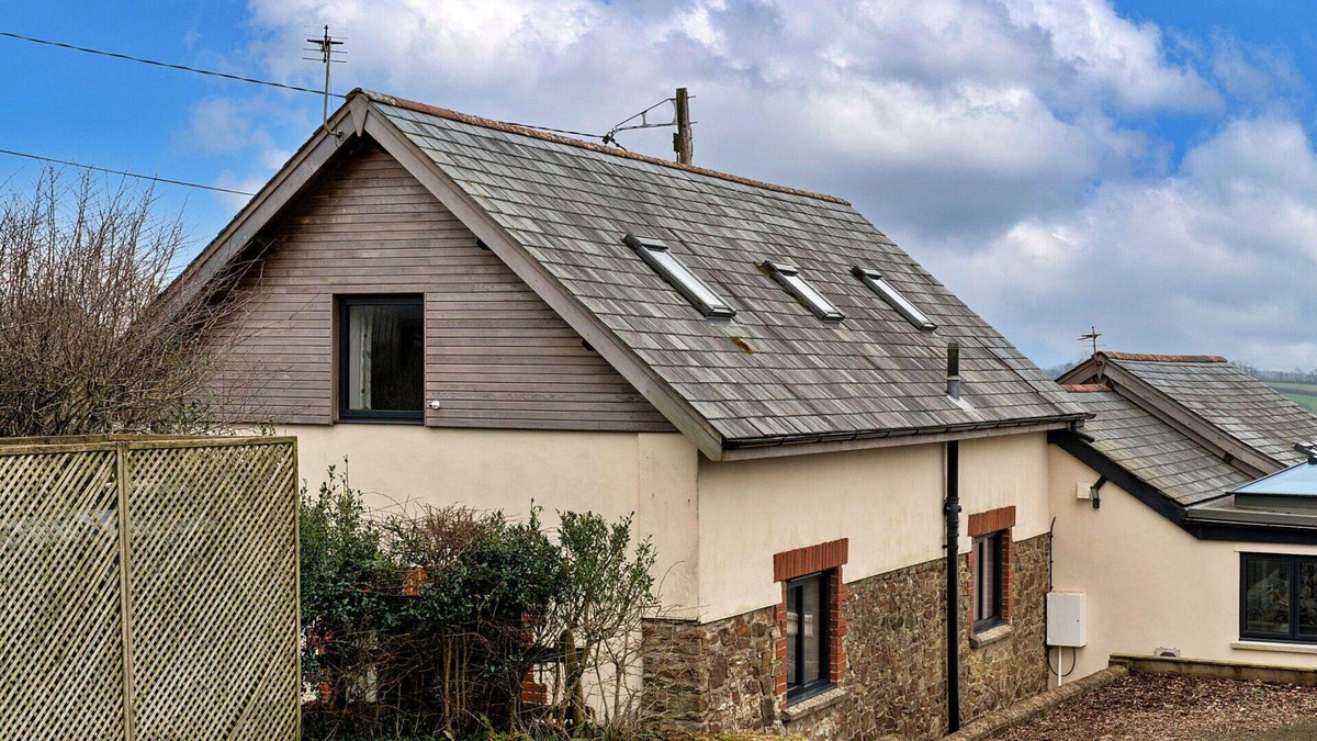Holsworthy House | Stunning villa for 7 people with WIFI, TV, terrace and pets allowed