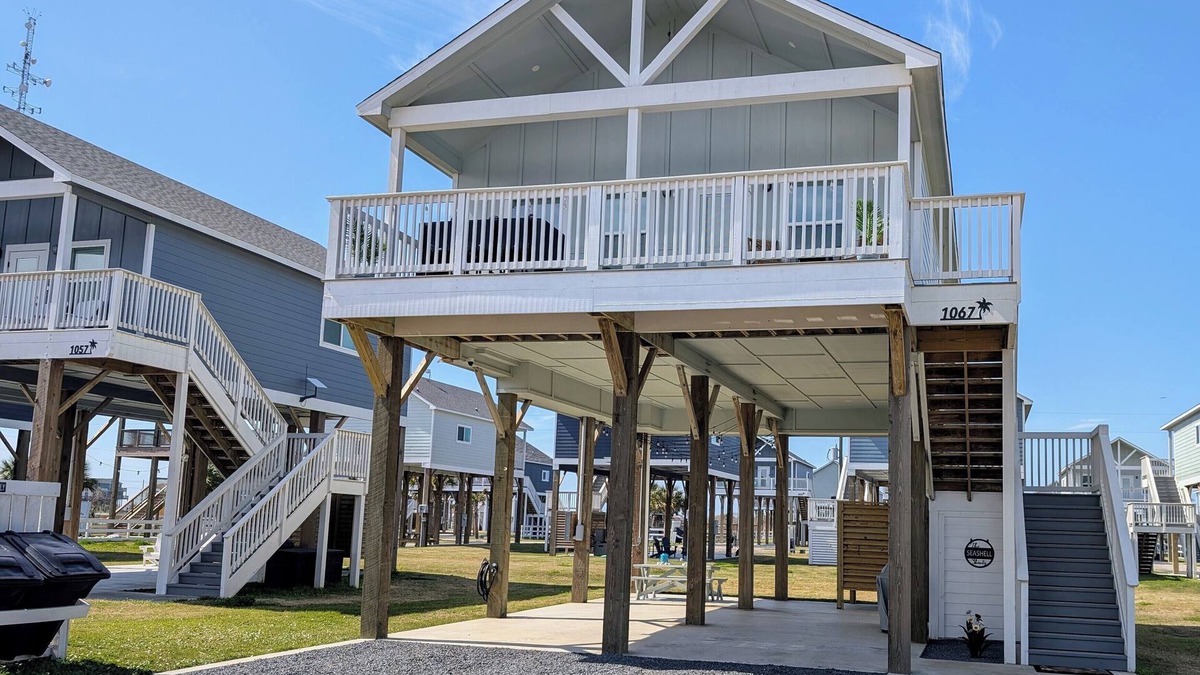 Port Bolivar Villa | Stunning Villa with Upper Deck Views of the Gulf and Intercoastal Waterway.