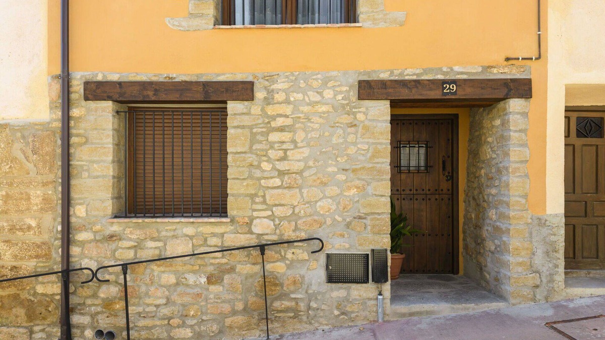 Olocau del Rey Villa | Stunning villa for 2 guests with WIFI, TV, balcony, pets allowed and panoramic view