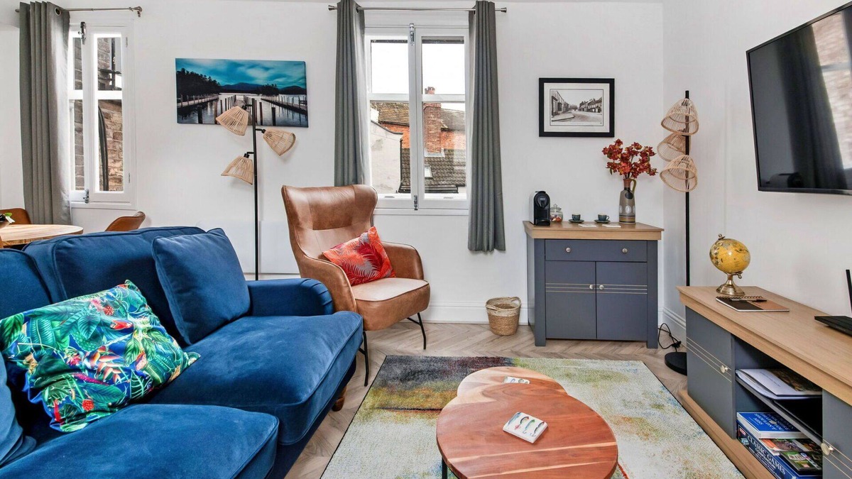Boroughbridge House | Stunning villa for 2 guests with WIFI, pets allowed and parking