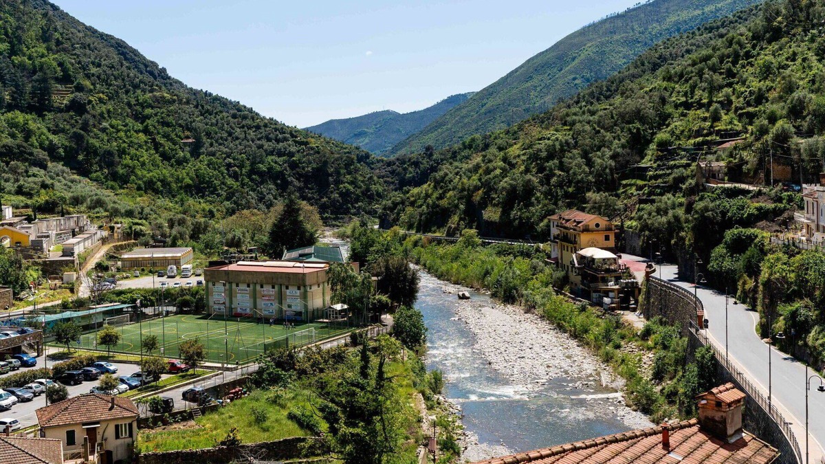 Badalucco House | Stunning villa for 3 guests with terrace