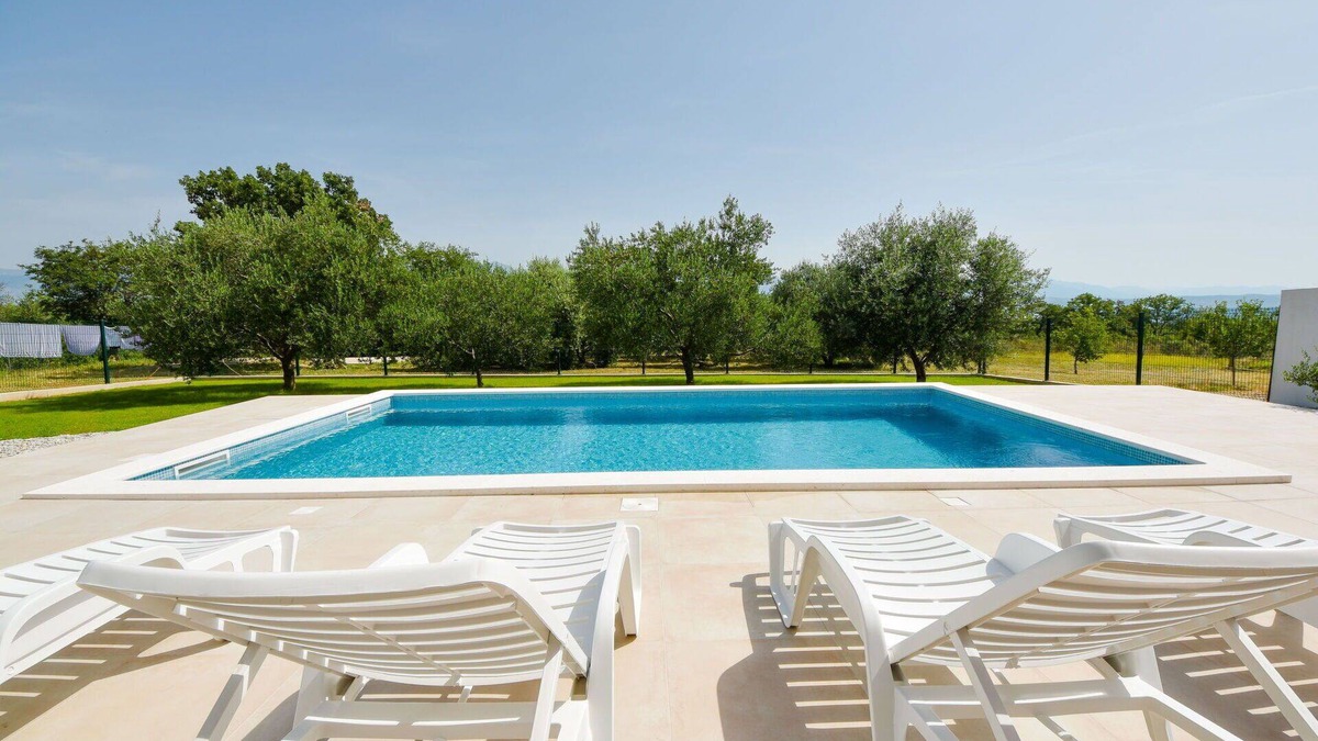 Podgradina House | Stunning villa for 6 guests with WIFI, A/C, private pool, TV and terrace