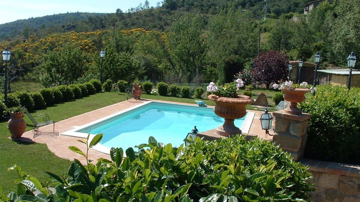 Cortona Villa | Stunning villa for 6 people with WIFI, pool, TV, panoramic view and parking