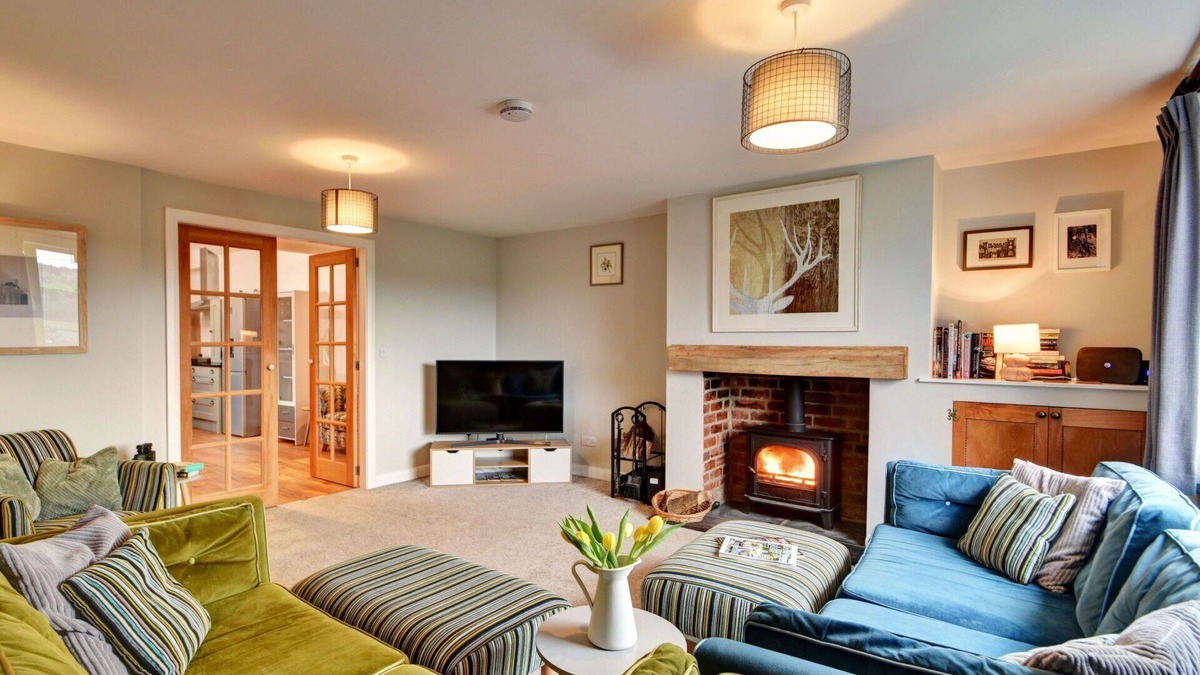 Summerbridge House | Stunning villa for 8 people with WIFI and parking