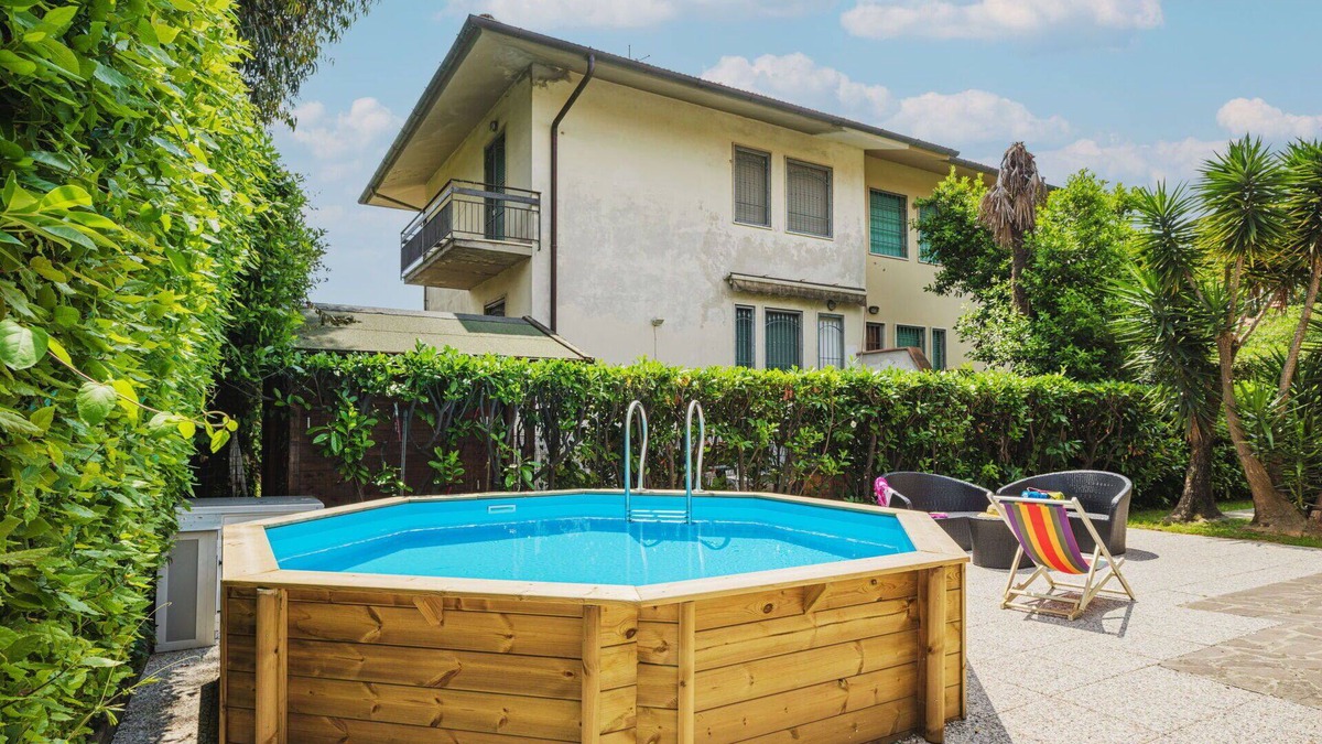 Tonfano House | Stunning villa for 8 guests with private pool, WIFI, TV and pets allowed, close to Forte Dei Ma.