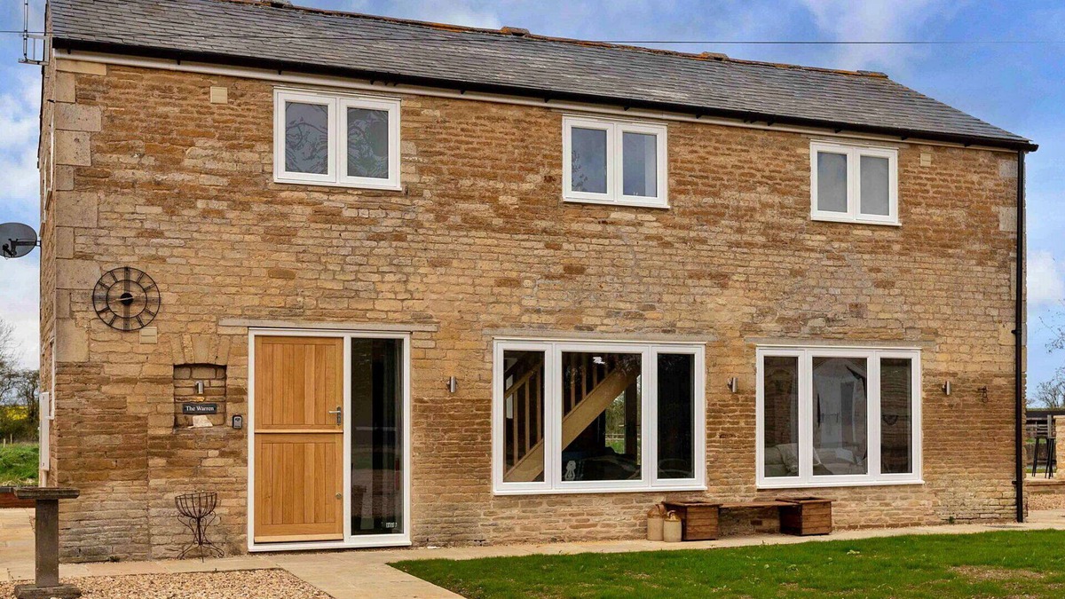 Thurlby House | Stunning villa for 6 people with WIFI, pets allowed and parking