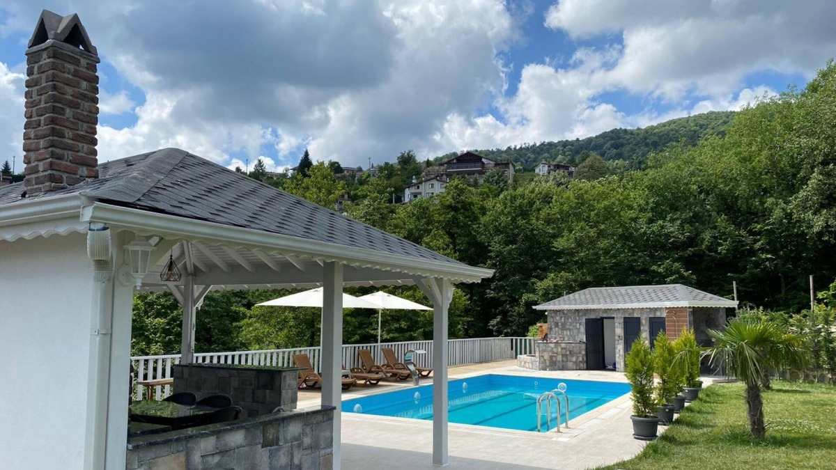 Yanik Villa | Stunning Villa in Peaceful Sapanca in Kartepe