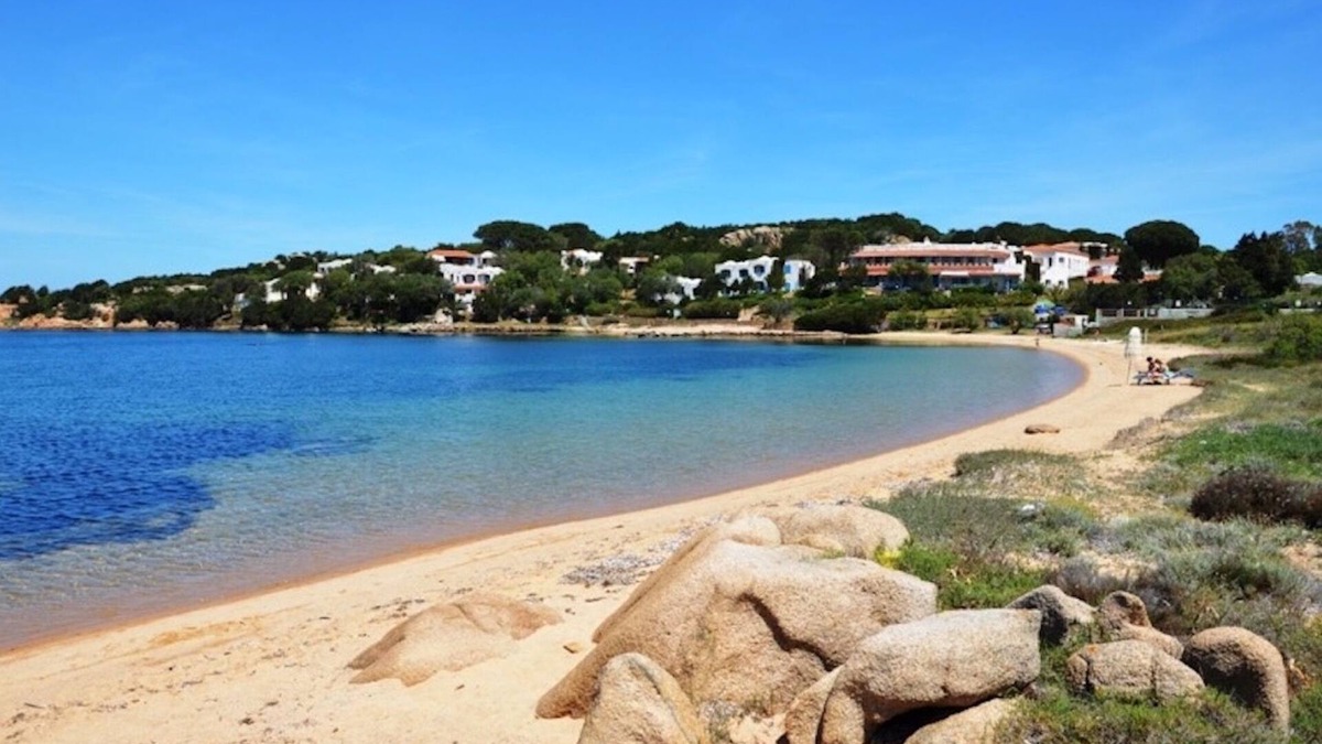 Baja Sardinia House | Stunning villa just steps from the beach