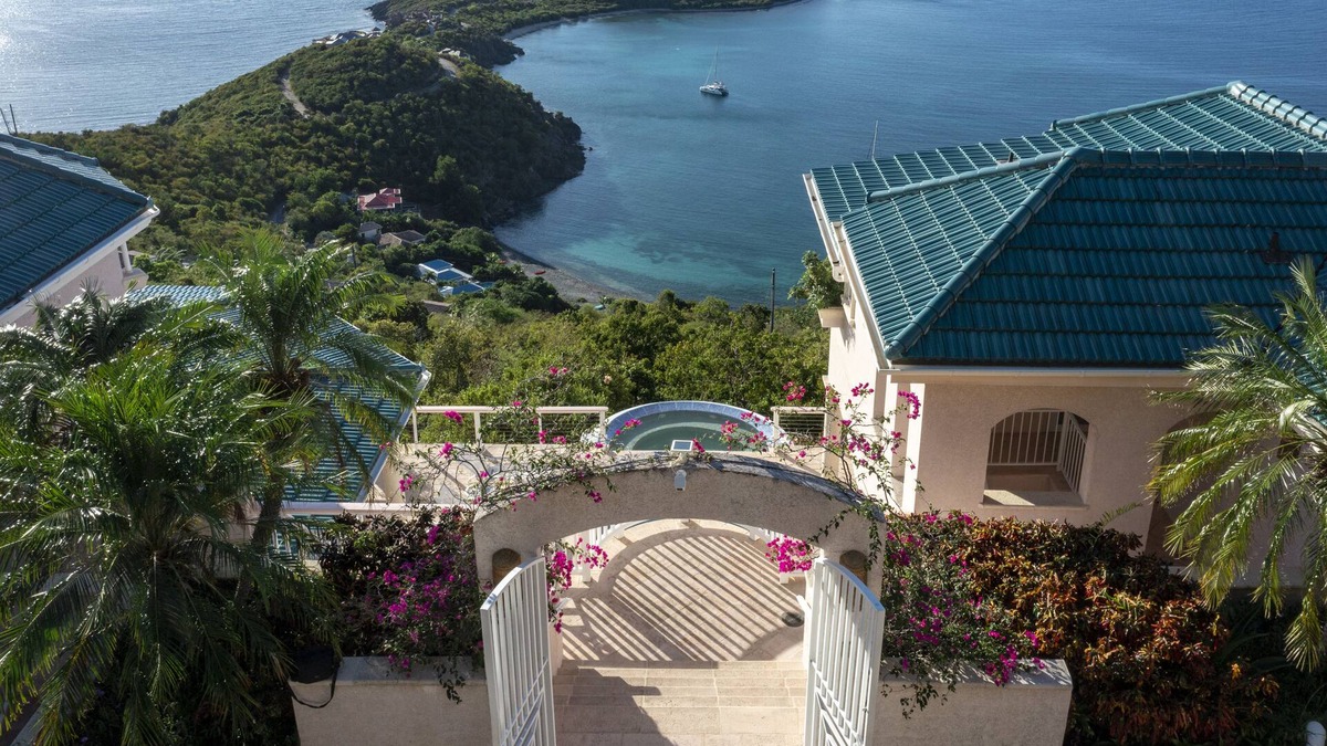 Point Rendezvous Villa | Stunning Villa with, Pool, Hot Tub, 180 Degree Sweeping Ocean Views