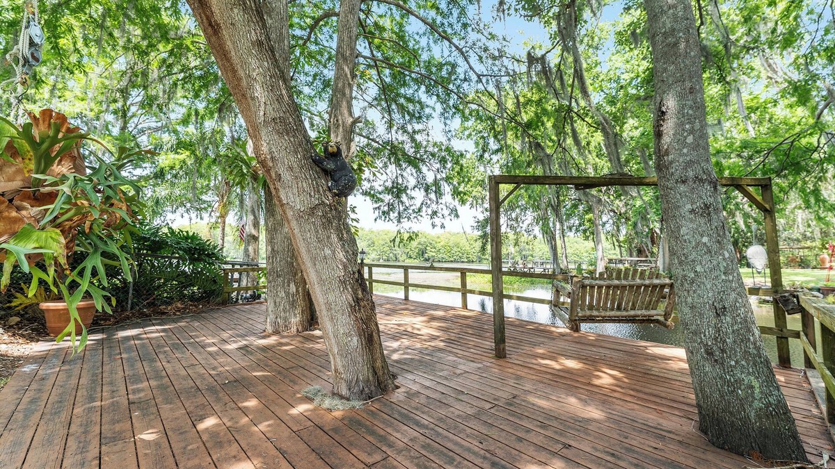 Inverness House | STUNNING WATERFRONT RETREAT!