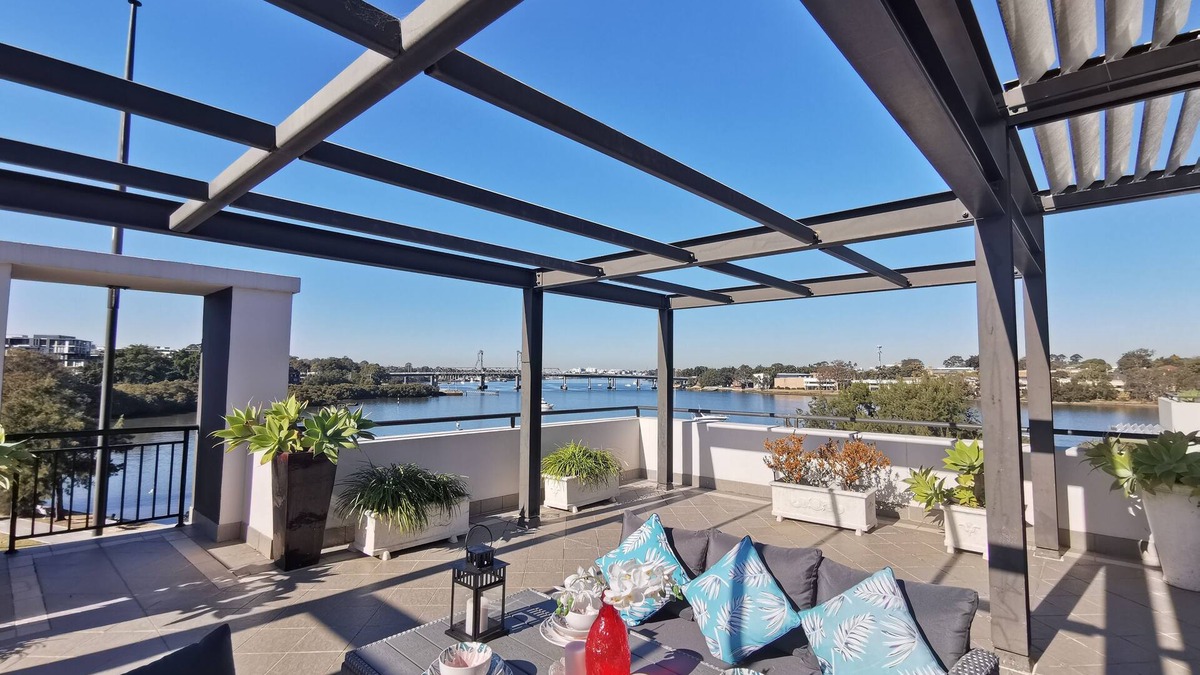 Meadowbank Apartment | Stunning waterfront oasis with beautifull rooftop terrace/Olypmic Park/Ferry