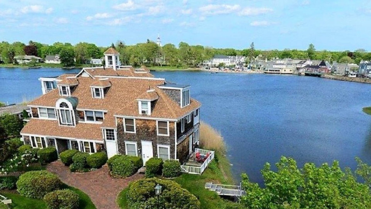 Kennebunk Condo | Stunning Waterfront Condo with deck, Walk to Shops and Restaurants