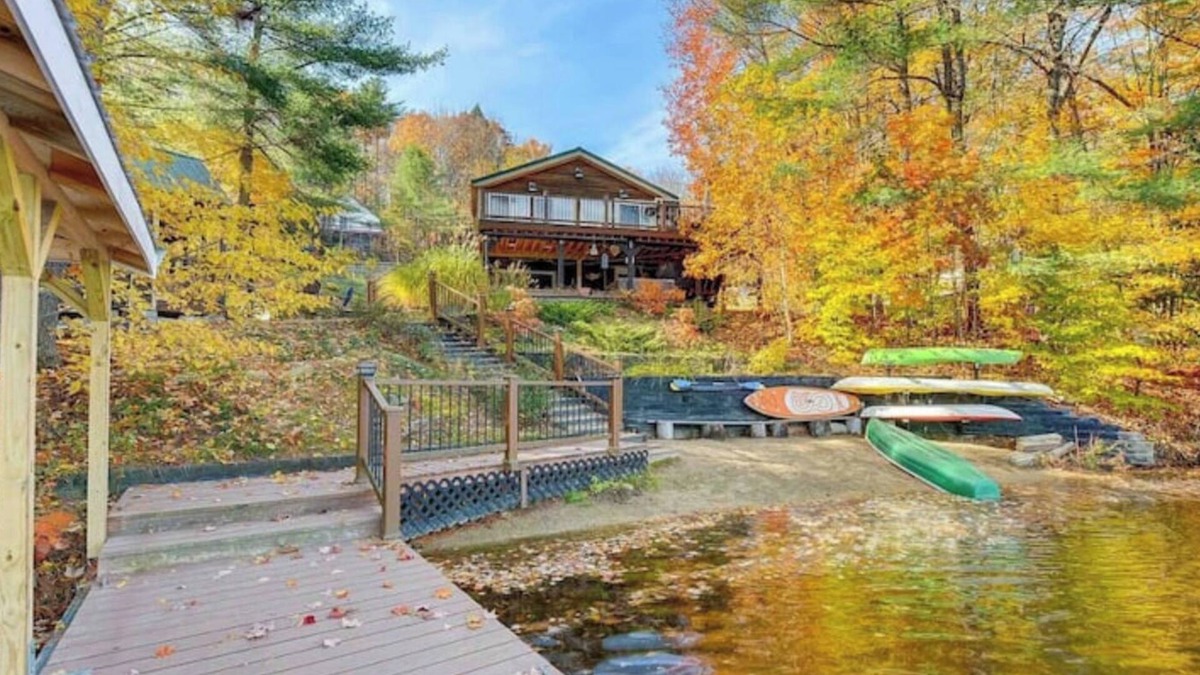 East Wakefield House | Stunning Waterfront Lake House!