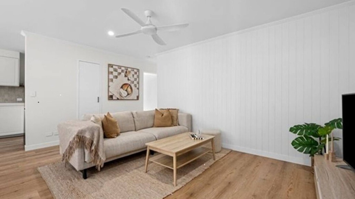 Mermaid Waters Apartment | Stunningly renovated 2 bedroom apartment with water access