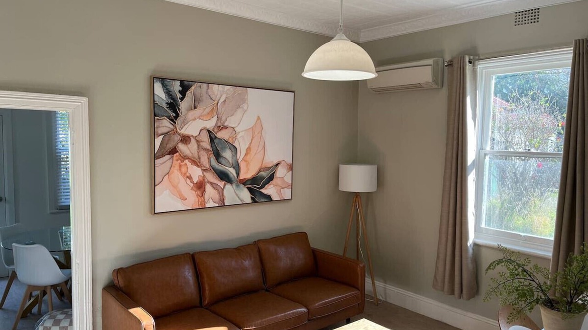 Orange East House | Stunningly renovated cottage