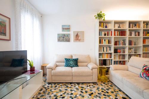 San Polo Apartment | Stupendo Luxury Apartment Canal & Garden View