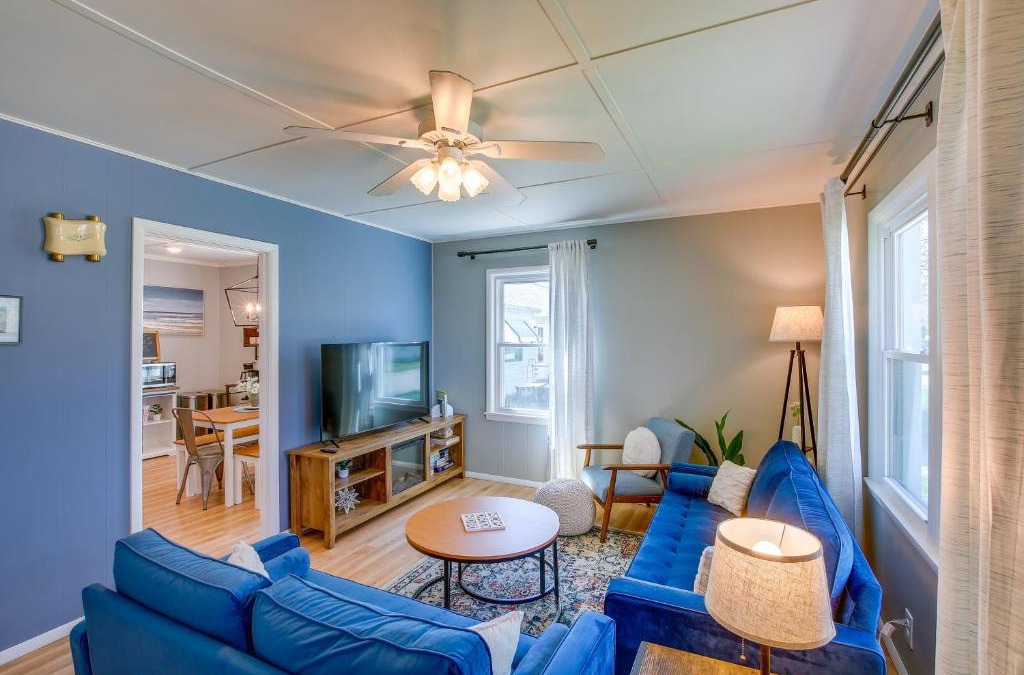 Sturgeon Bay House | Sturgeon Bay Home about 6 Mi to Potawatomi State Park
