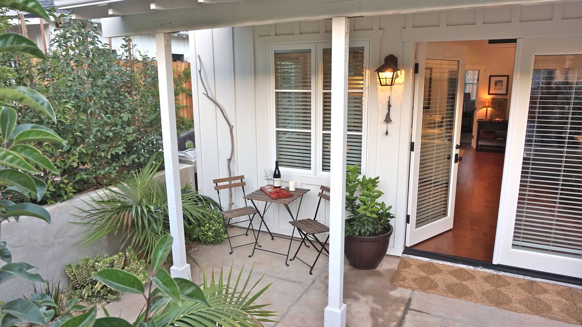 Hedgerow Cottage | Styled Montecito Cottage in Quiet Neighborhood