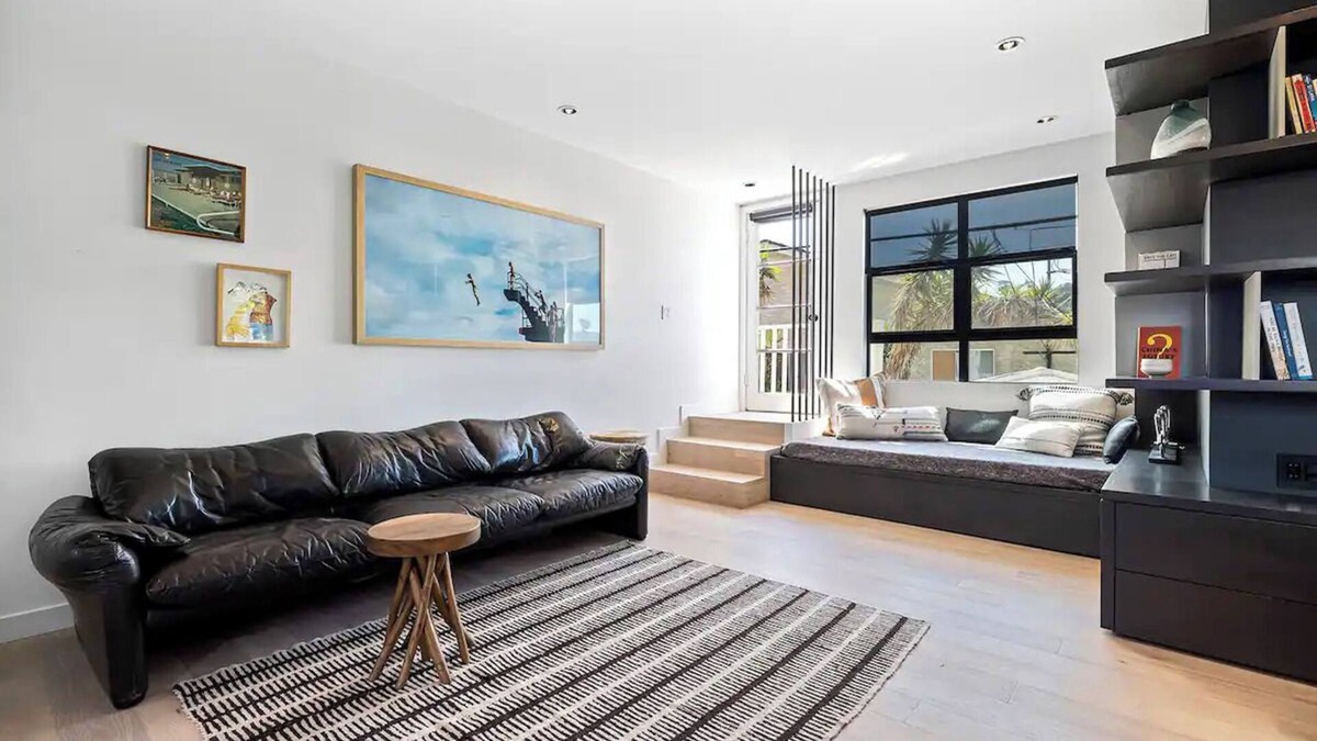 Elysian Heights Apartment | Stylish 1-Bedroom Apartment in Amazing Los Angeles with Balcony