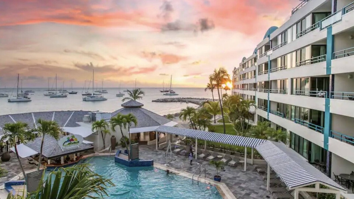 Simpson Bay Resort | Stylish 1 Bedroom with Ocean Views!